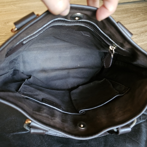 Burberry handbag medium size - Picture 6 of 9